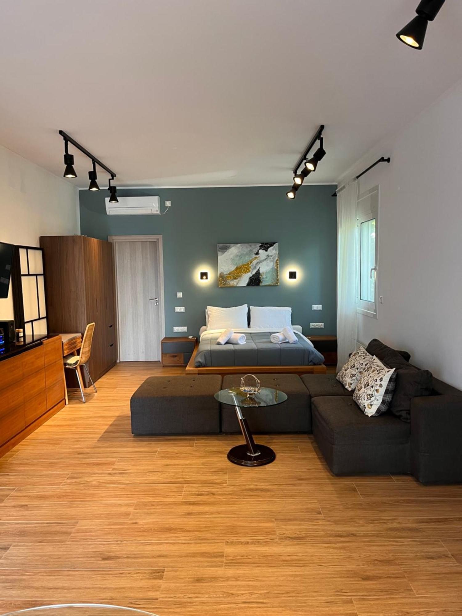 Diamante Beachfront Suites Ксилокастрон Екстериор снимка