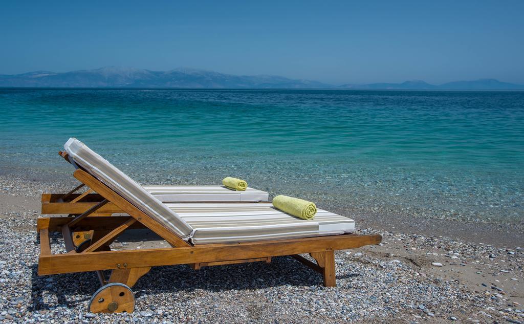 Diamante Beachfront Suites Ксилокастрон Екстериор снимка