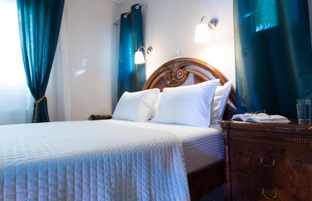 Diamante Beachfront Suites Ксилокастрон Екстериор снимка