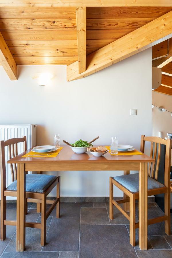 Diamante Beachfront Suites Ксилокастрон Екстериор снимка